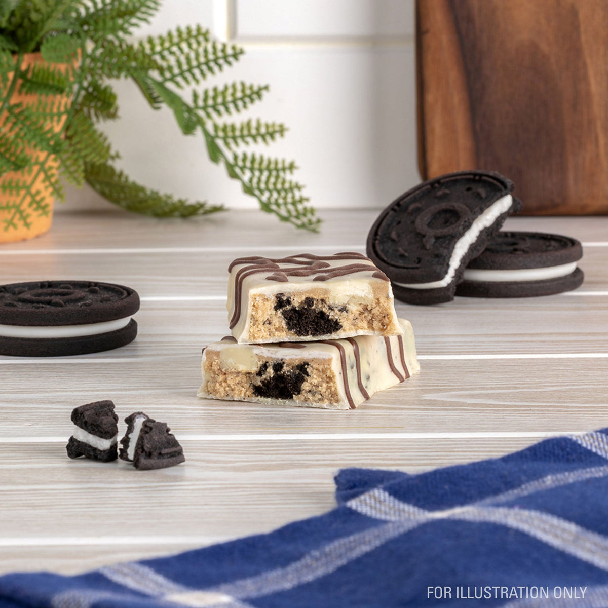 dipped-cookies-and-cream-protein-bars-v9 15807_QN_USA_ProteinBar_CAC_InterimAssetUpdate_Digital-Dipped-ProductCarouselSet_Tabletop1.jpg